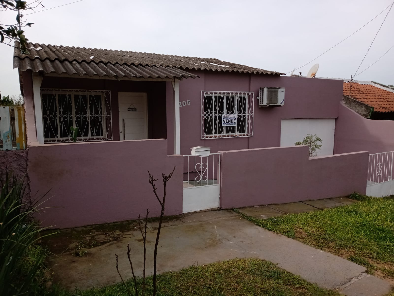 Casa Próximo a Rua Rivarol dos Santos Padilha
