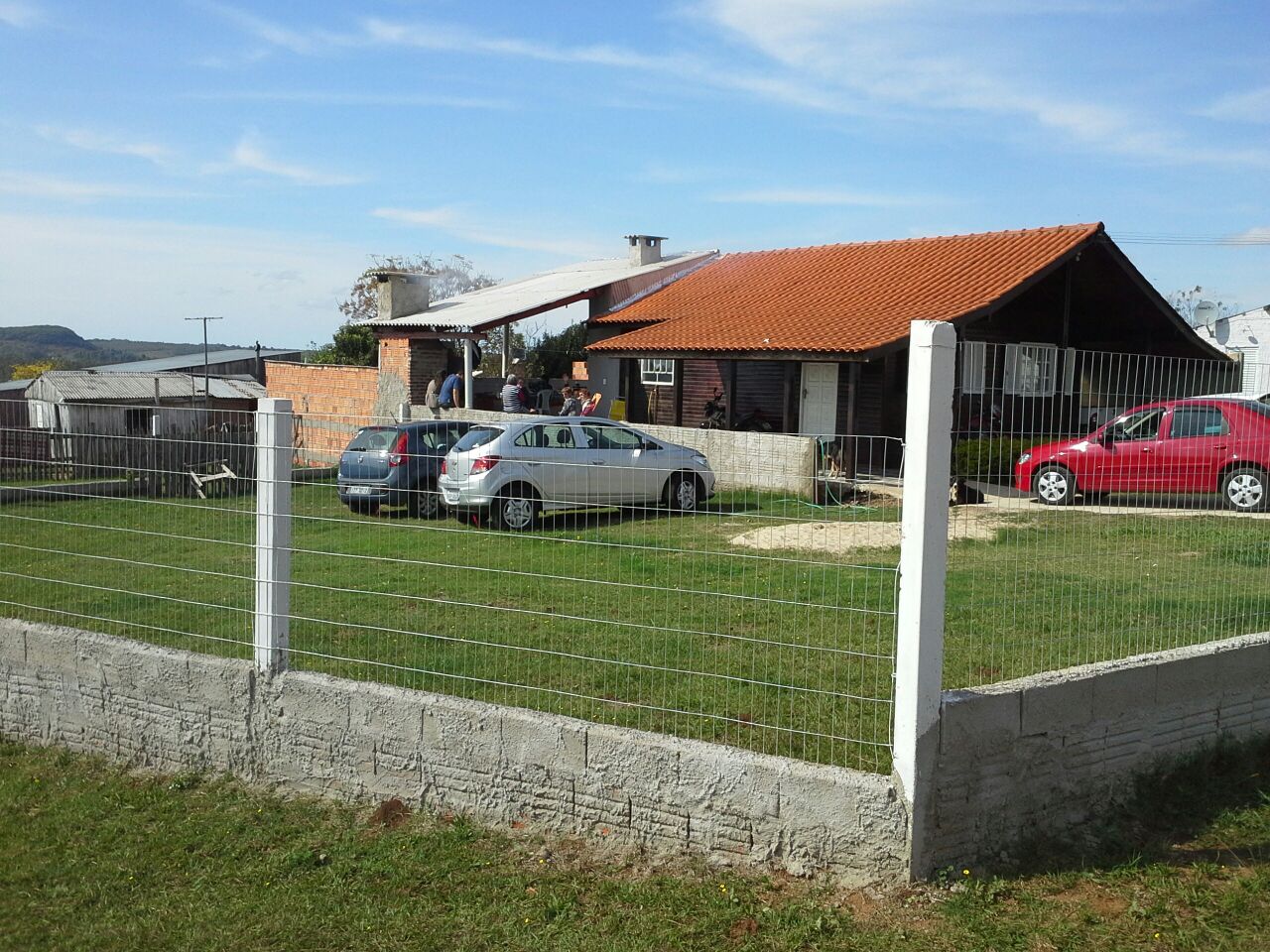 Casa com Construcao Mista em Amplo Terreno