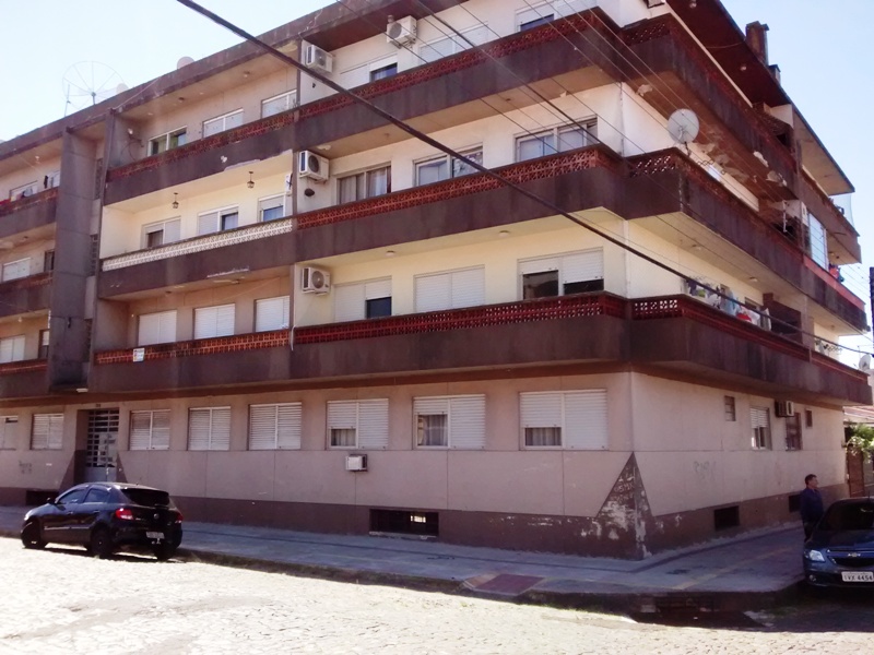 Apartamento na Tiradentes esq. Dr. Fialho