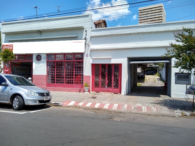 Terreno Central com Edificação