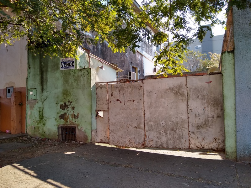 Terreno c/ construção próx. da Unipampa