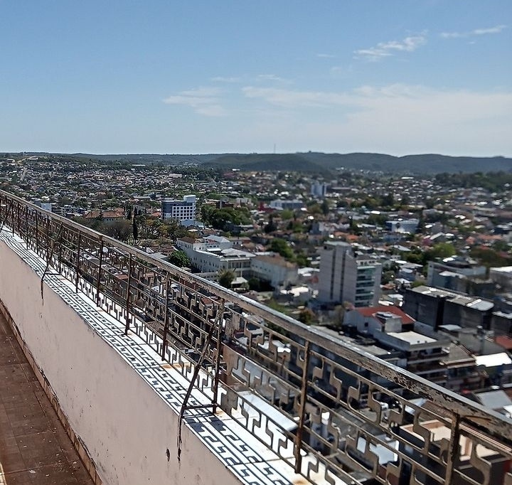 Apartamento de Cobertura no Ed. Alvorada